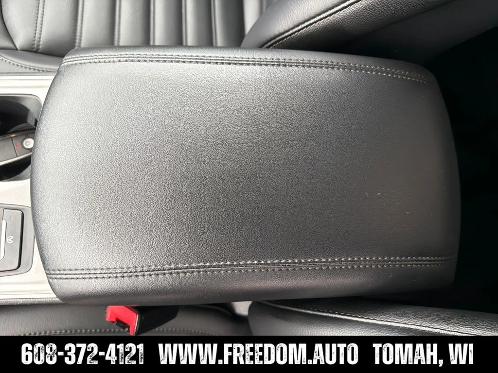 2024 Ford Edge SEL - Photo 25