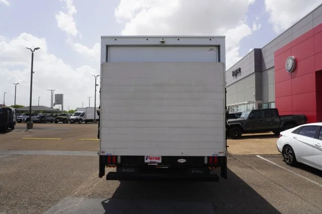 Used 2024 Arc White Chevrolet 1WT image 8