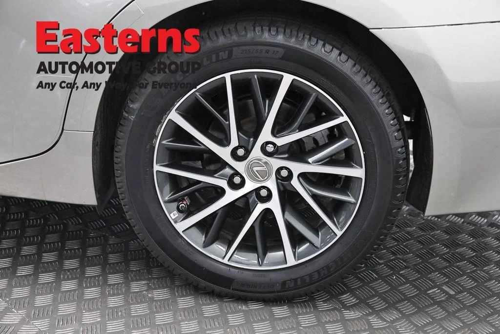 Used 2016 Silver Lexus 350 image 36