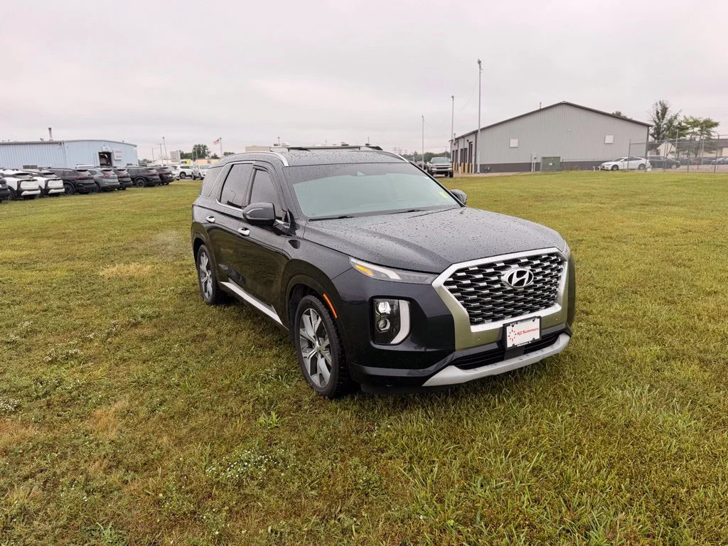 Used 2021 Moonlight Hyundai Limited image 3