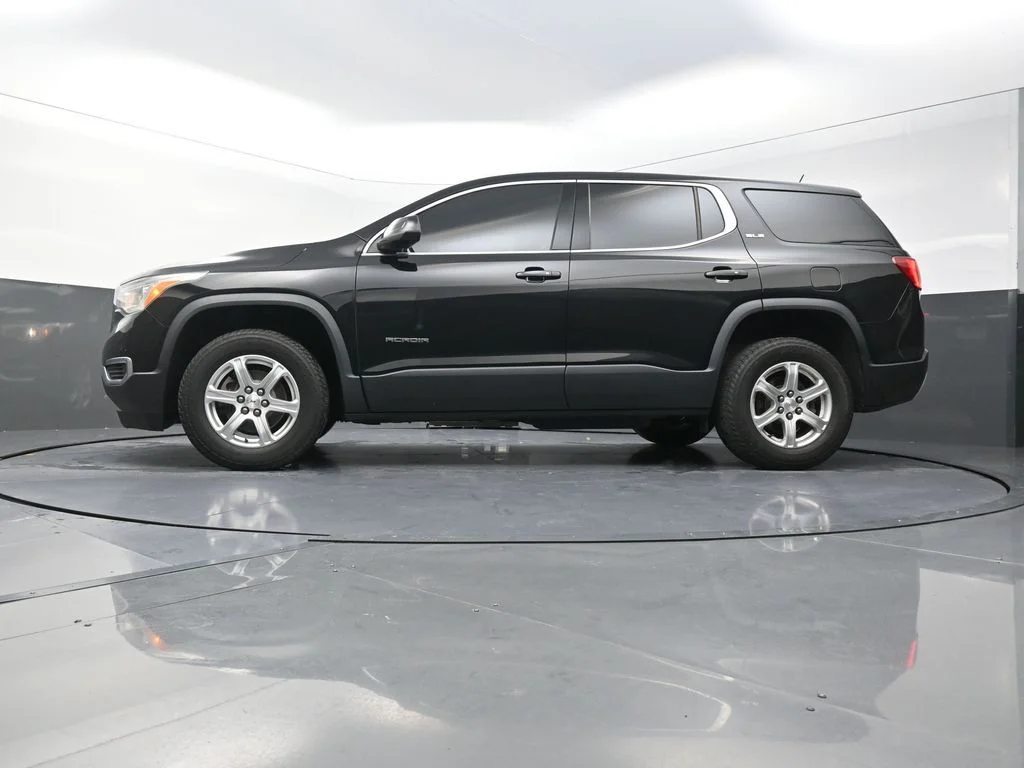 Used 2019 Black GMC SLE-1 image 27