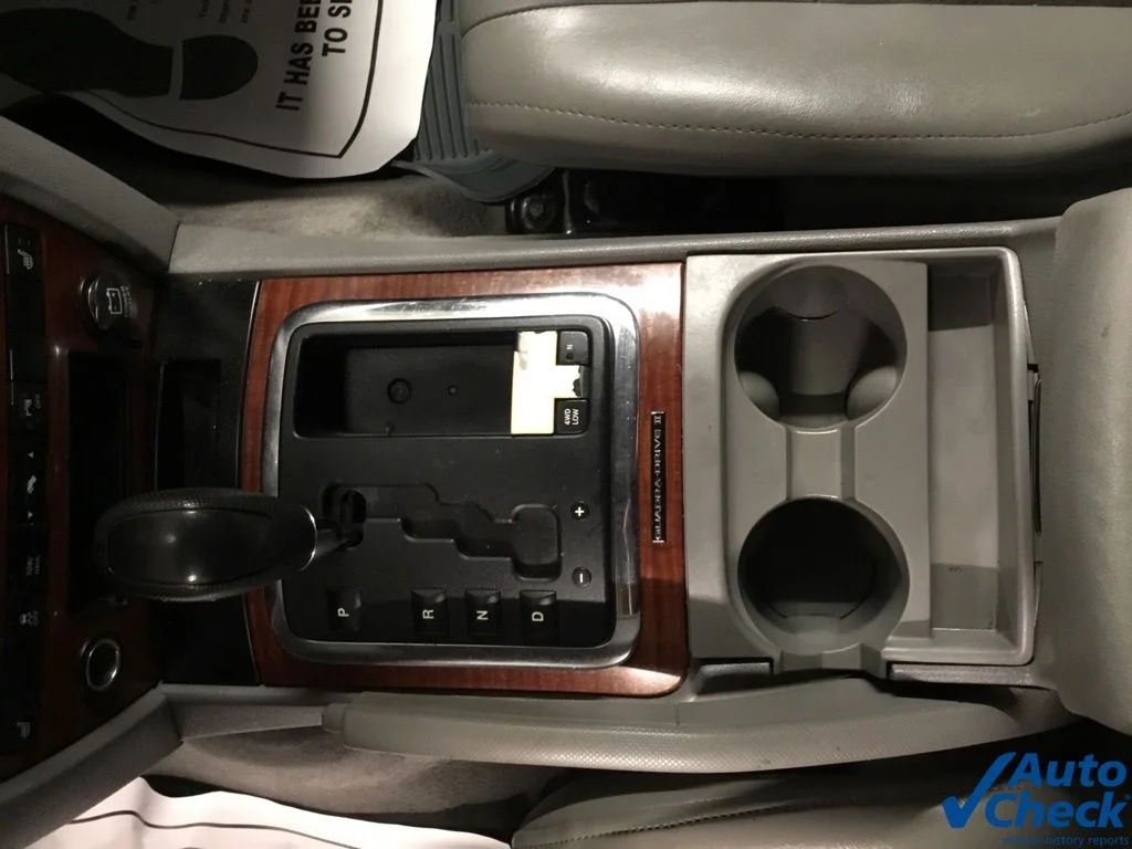 Used 2005 Red Jeep Limited image 48