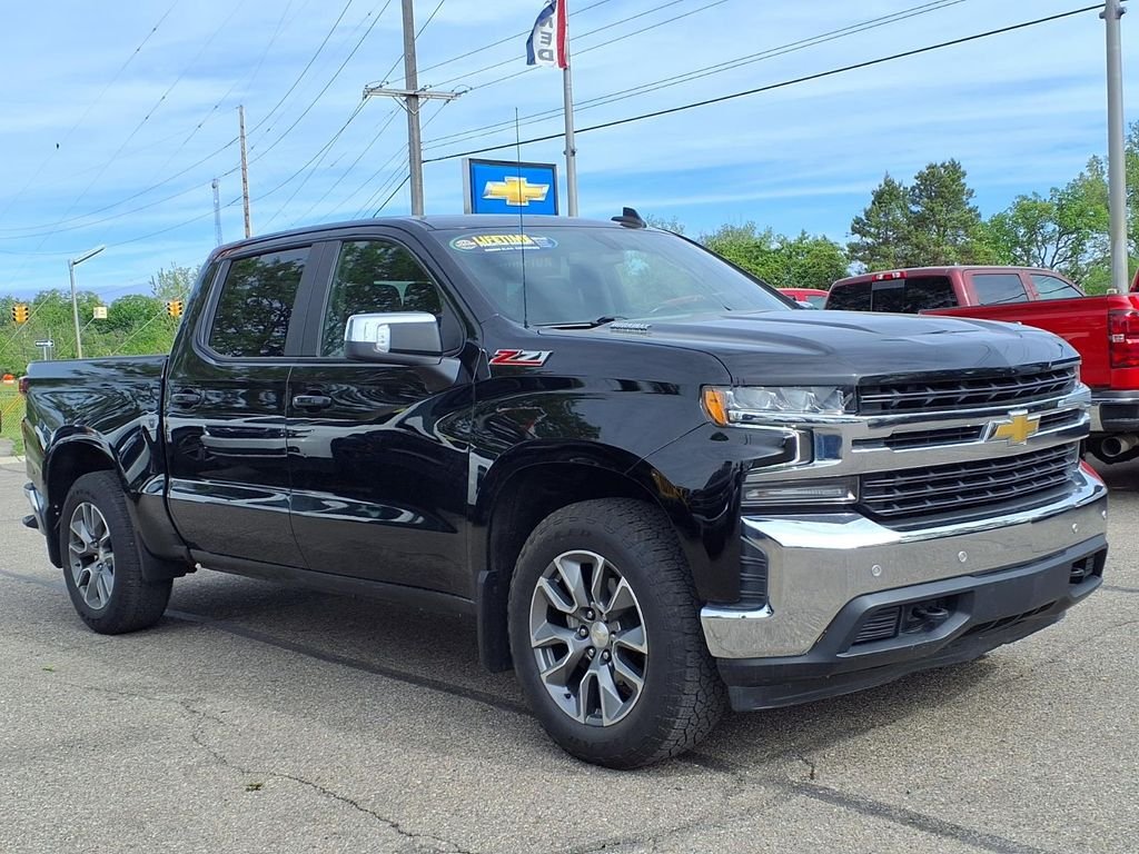 Used 2021 Black Chevrolet LT image 3