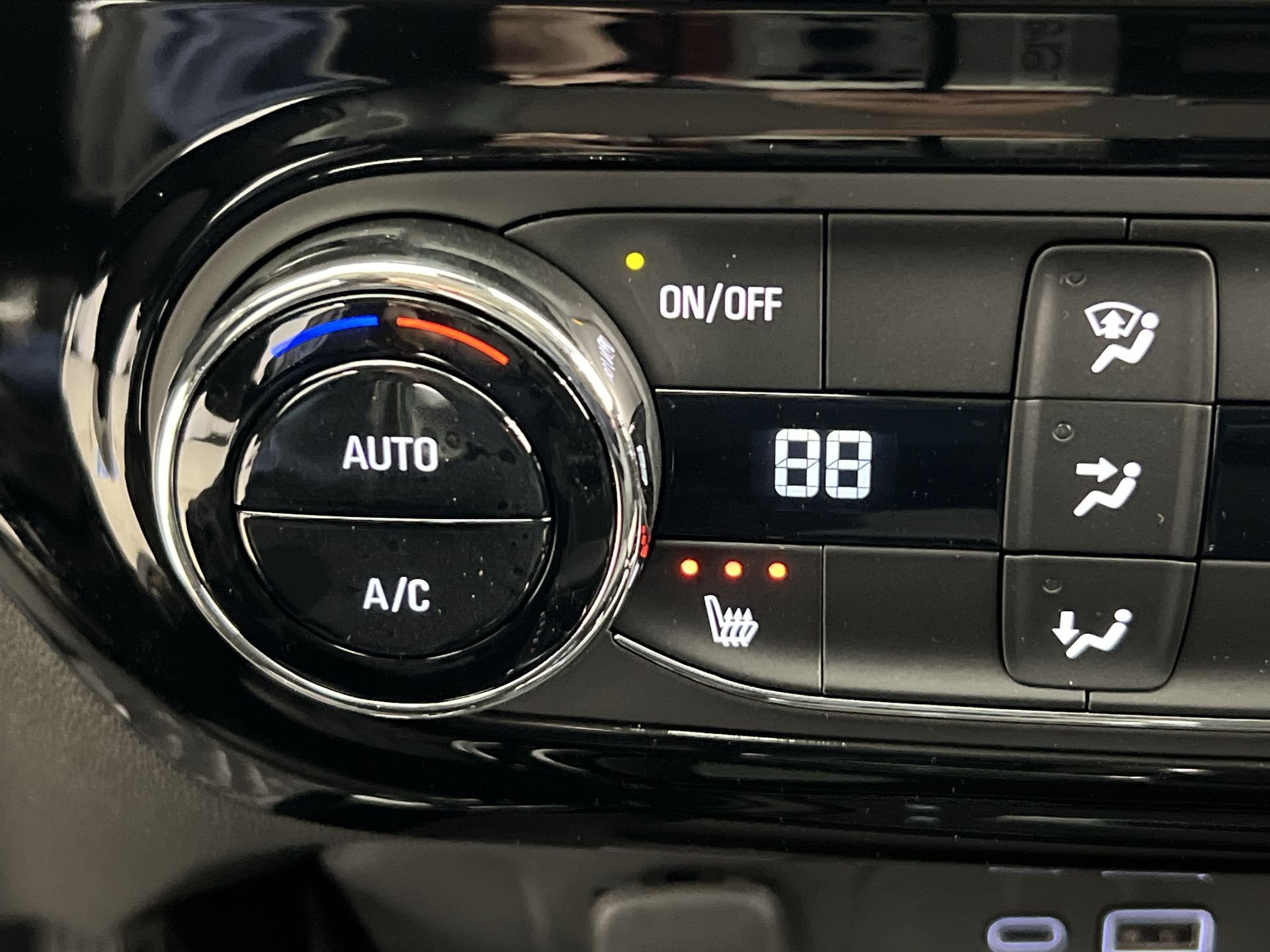2026 Chevrolet Trax LT - Photo 72