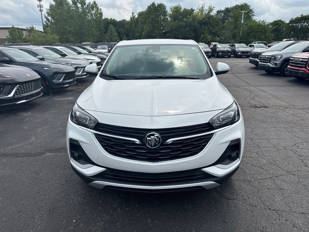 Used 2023 SUMMIT WHITE Buick Preferred image 4