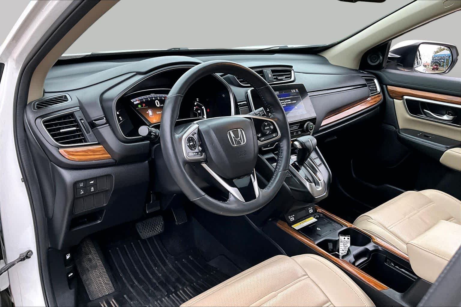 Certified Used 2021 Platinum White Pearl Honda Touring image 18