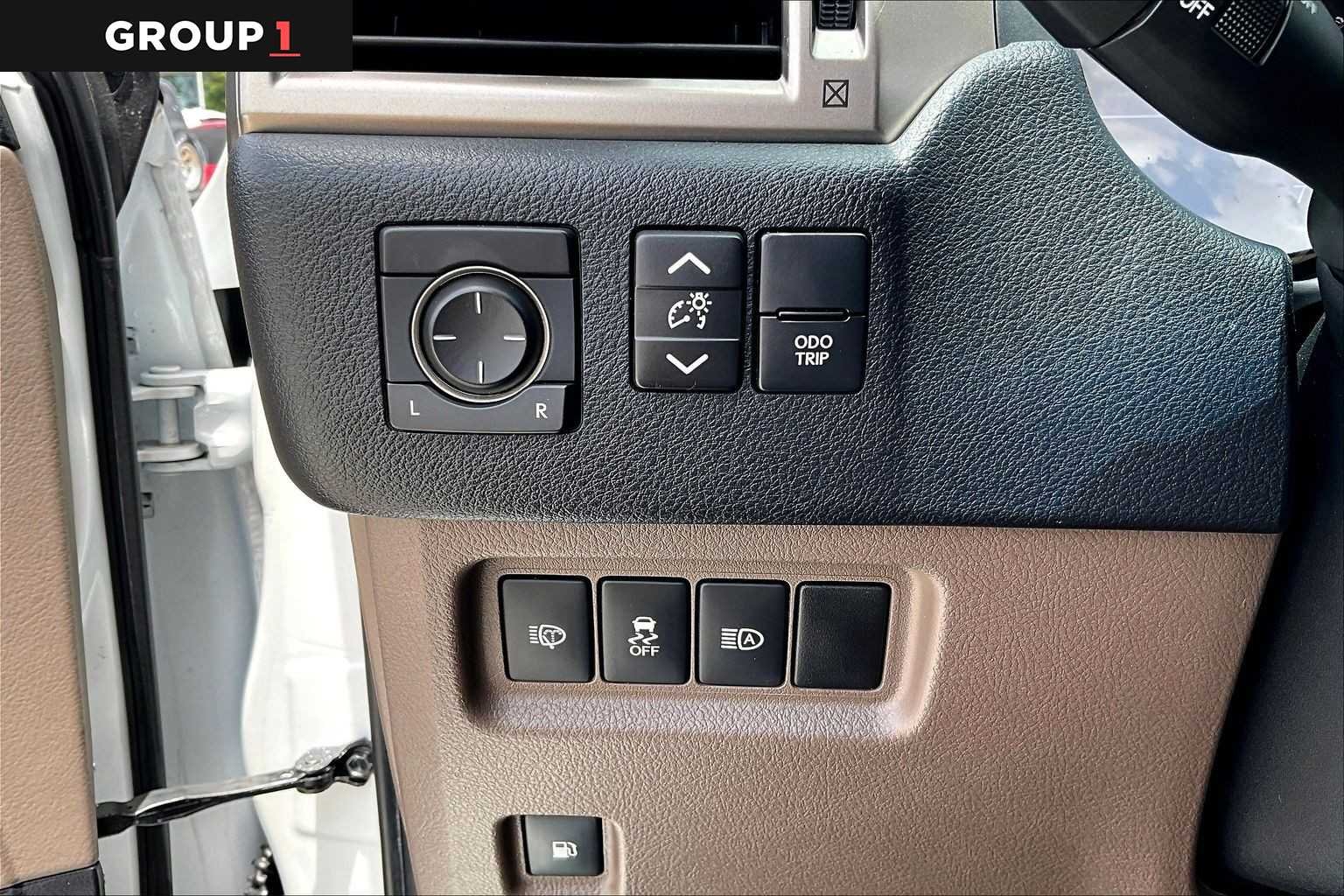 Used 2020 Starfire Pearl Lexus Premium image 33
