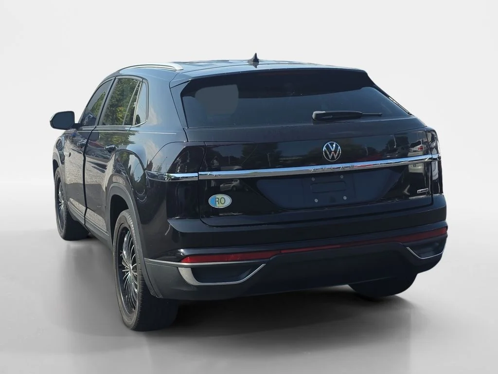 Used 2020 Black Volkswagen 2.0T S image 6