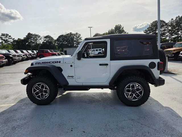 New 2026 Bright White Clear-Coat Exterior Paint Jeep Rubicon image 4