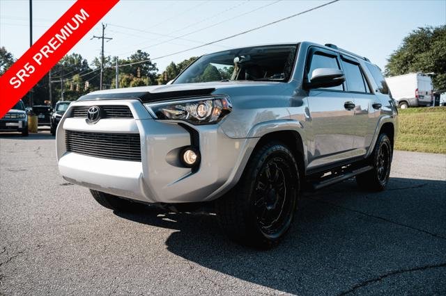 Certified Used 2019 CLASSIC SILVER MET Toyota  image 3
