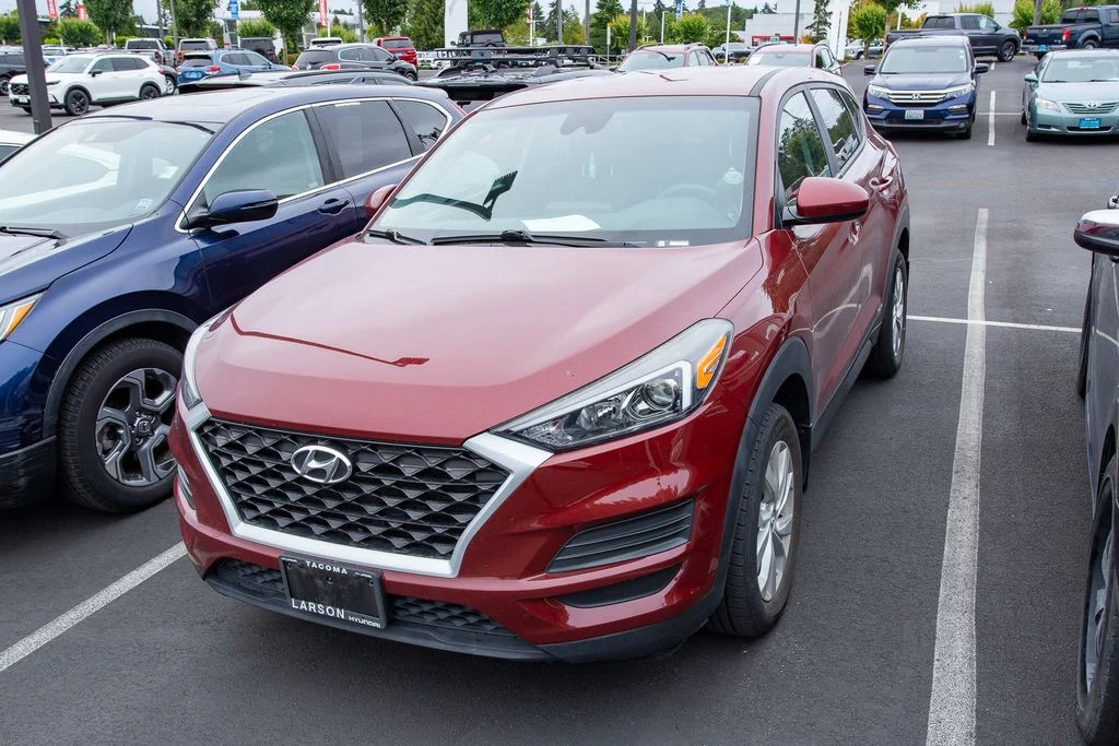 Used 2020 Red Hyundai AWD SE image 3