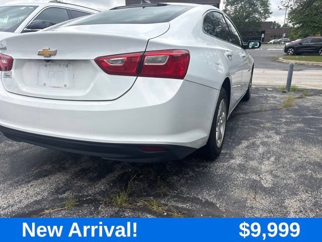 Used 2017 SUMMIT WHITE Chevrolet LS image 13