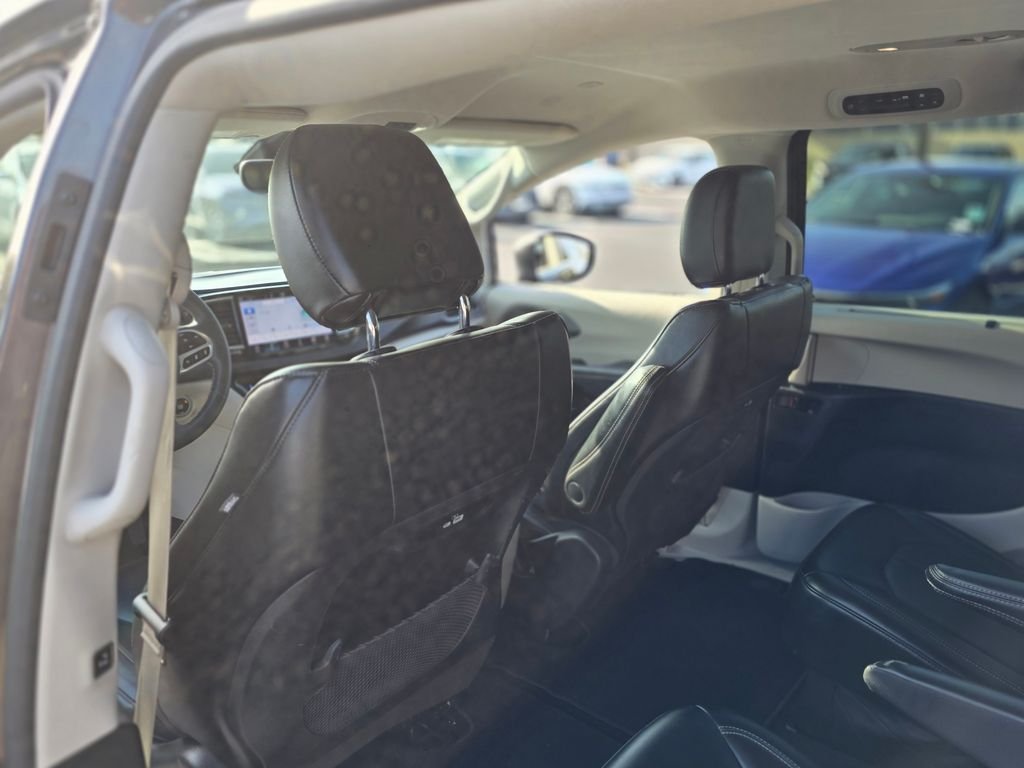 2023 Chrysler Pacifica Touring L - Photo 19