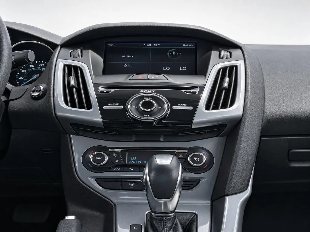 Used 2014 Silver Ford Titanium image 17