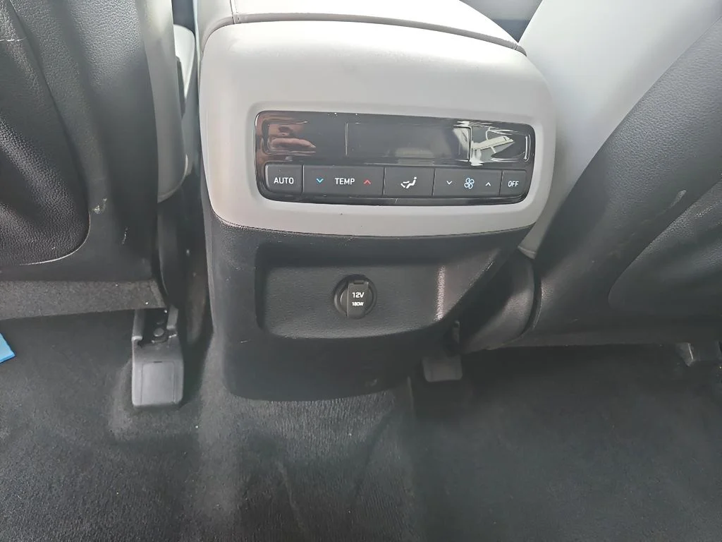 Used 2025 Abyss Black Pearl Hyundai SEL image 19