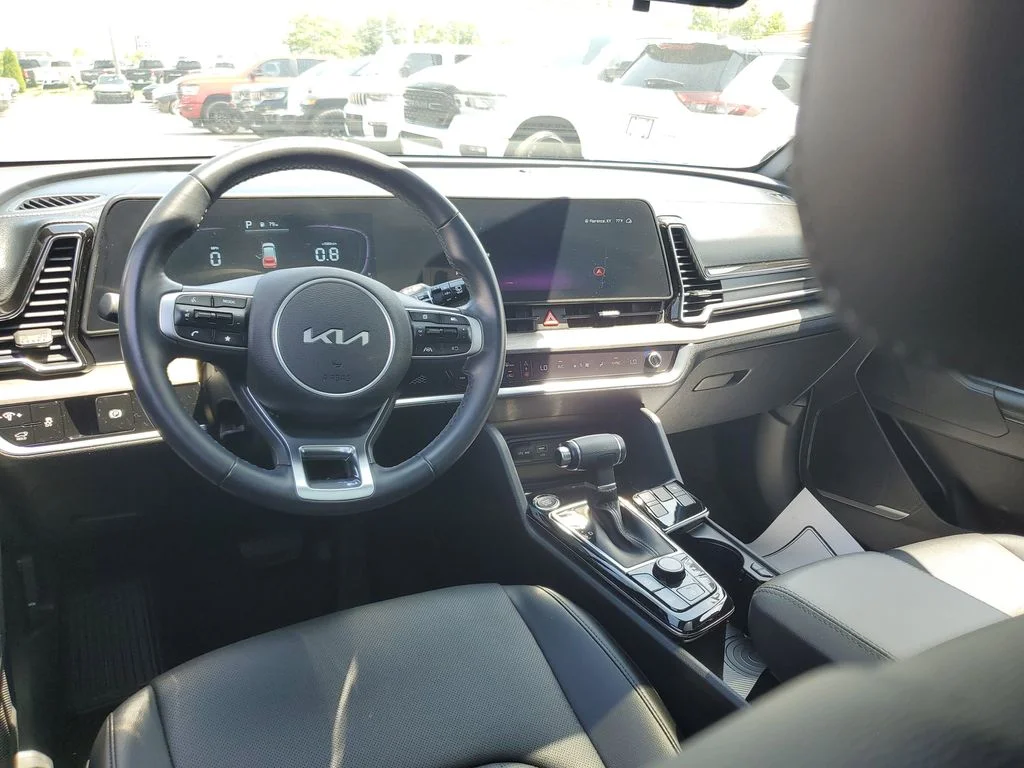 Certified Used 2024 White Kia X-Line image 10