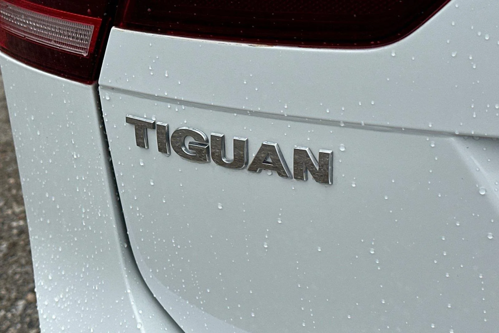 Used 2021 Pure White Volkswagen S image 26