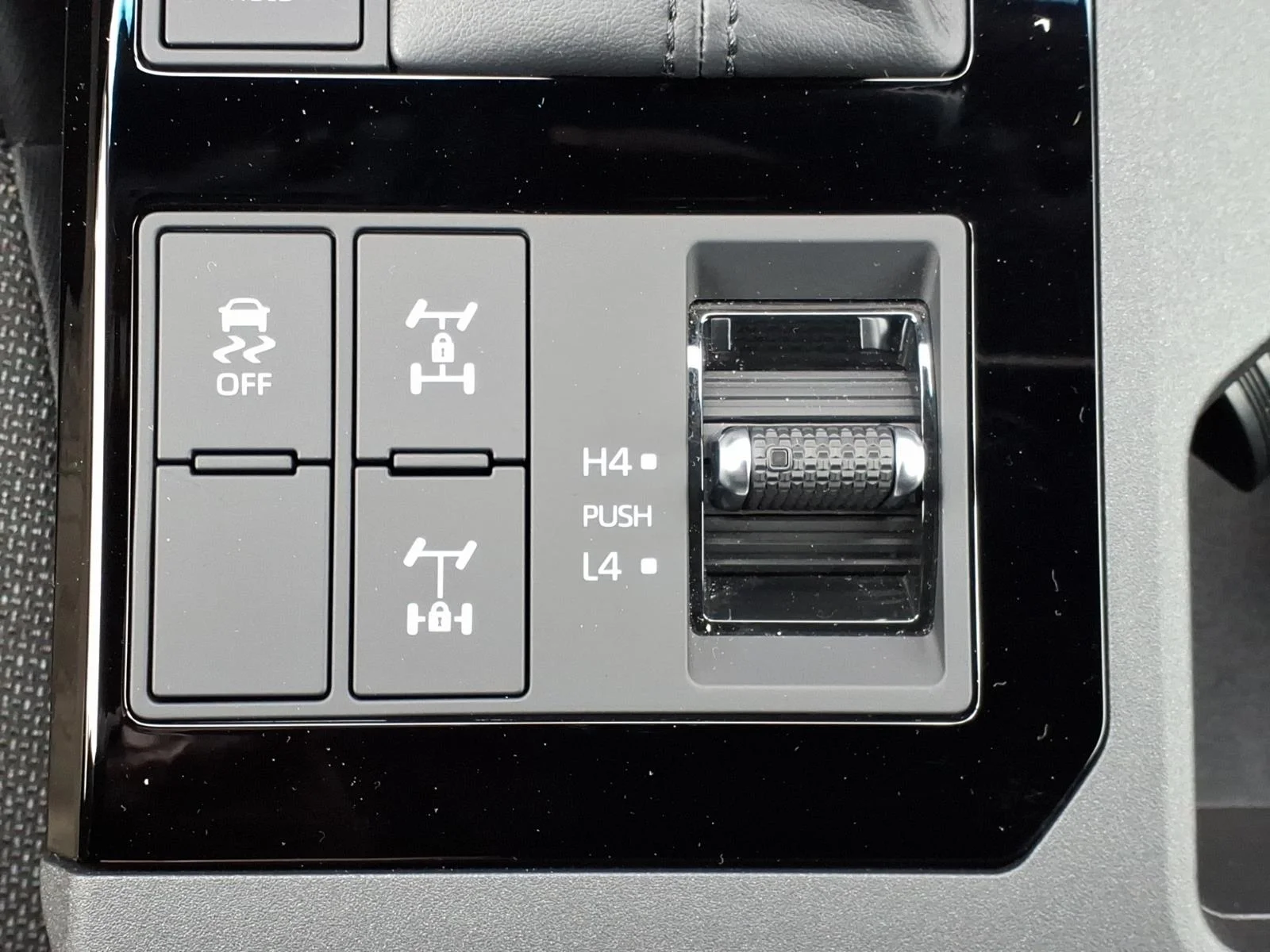 Used 2025 Ice Cap Toyota 1958 image 17