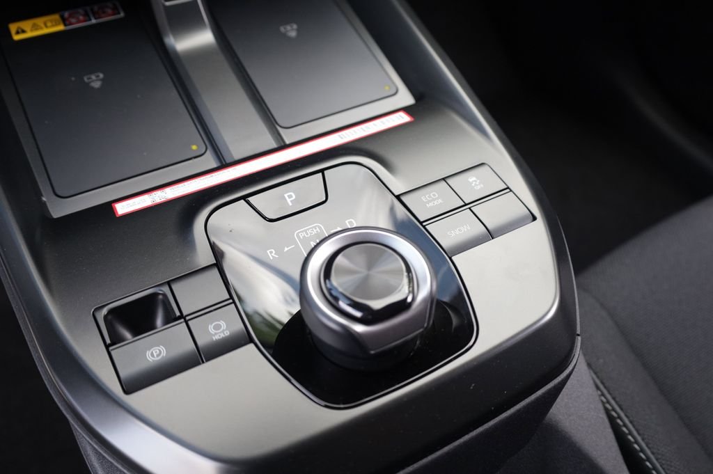 New 2026 Wind Chill Pearl <sup>1</sup> Toyota  SE image 11