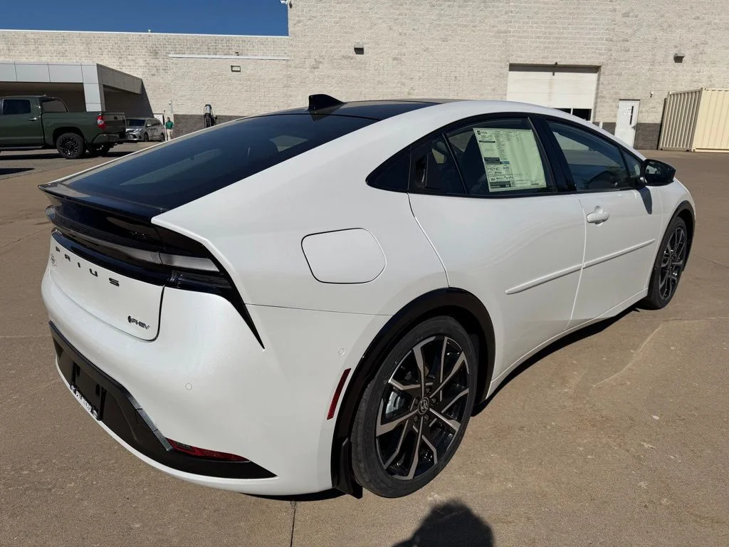 New 2026 Wind Chill Pearl Toyota XSE Premium image 5