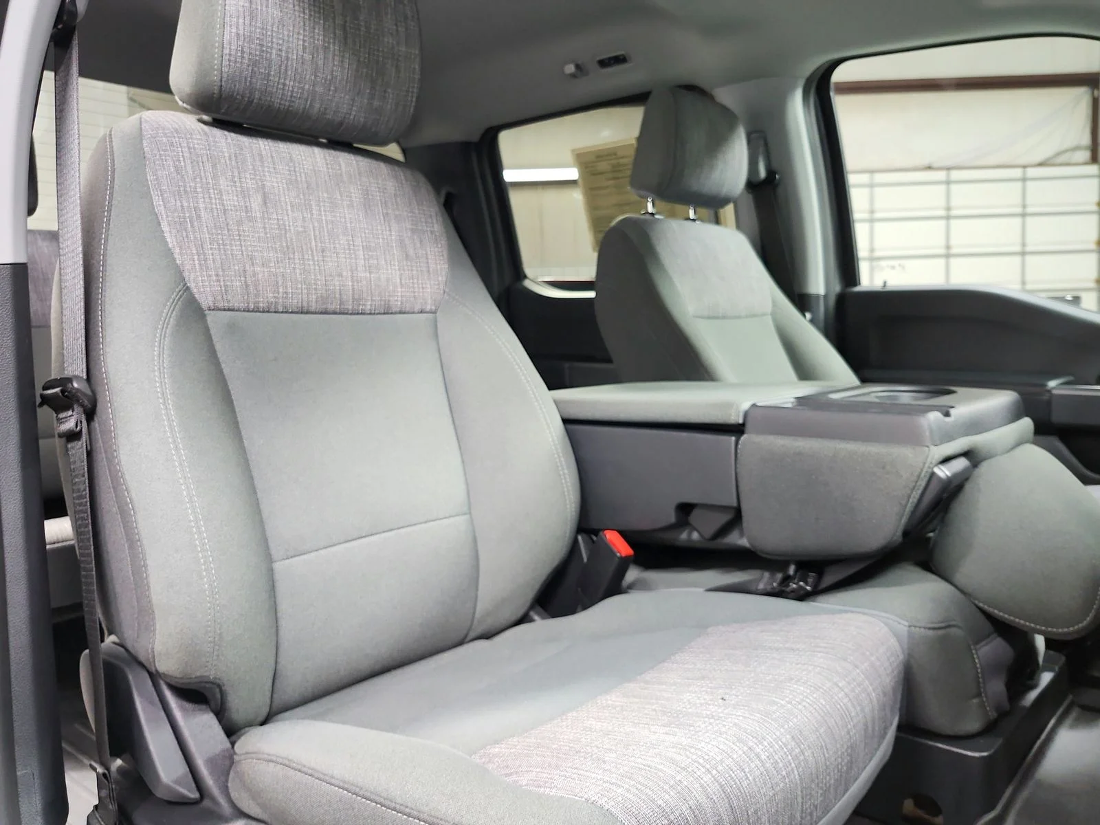 Used 2023  Ford XLT image 40