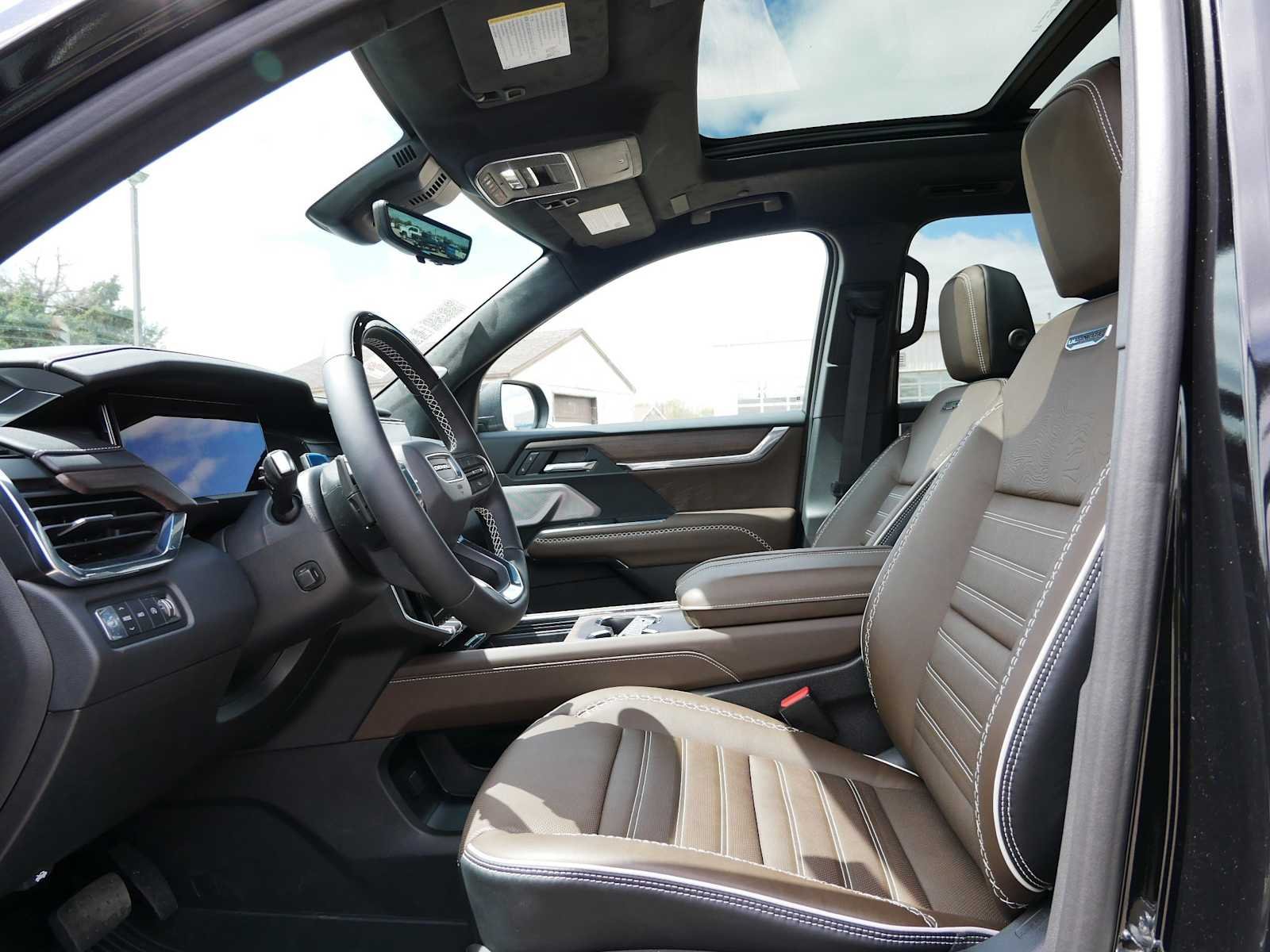 2026 GMC Acadia Denali Ultimate - Photo 9