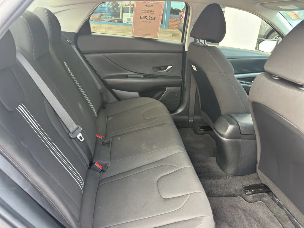 Used 2023 Fluid Metal Hyundai Blue image 32