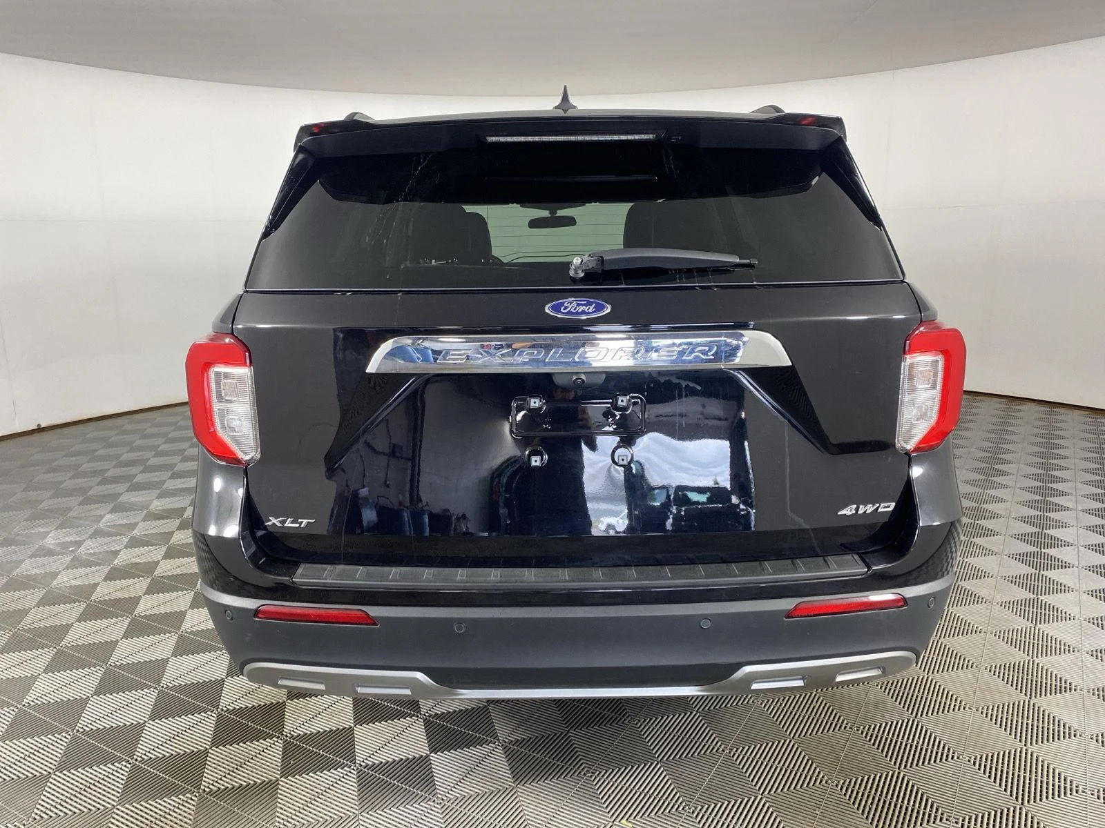Used 2024 Agate Black Ford XLT image 9