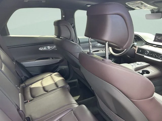 Used 2025 Gray Genesis 2.5T image 22