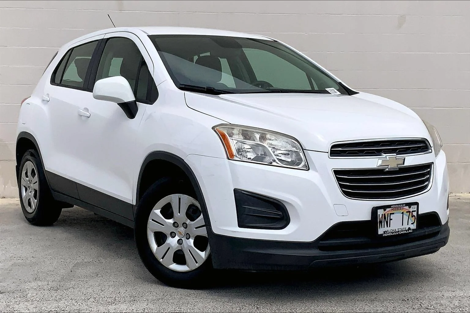 Used 2015 SUMMIT WHITE Chevrolet LS image 21