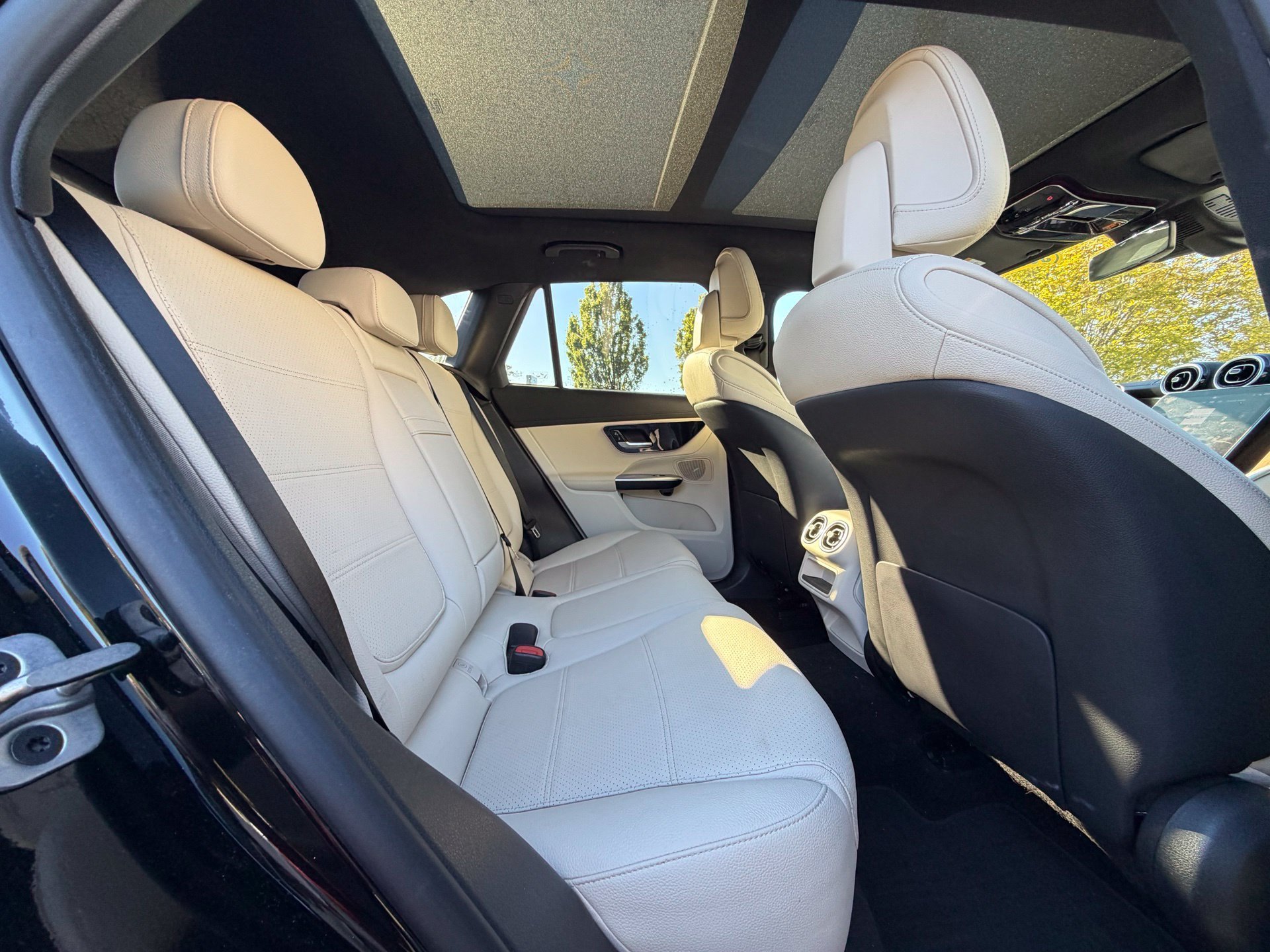 Certified Used 2024 Black Mercedes-Benz GLC 300 image 9