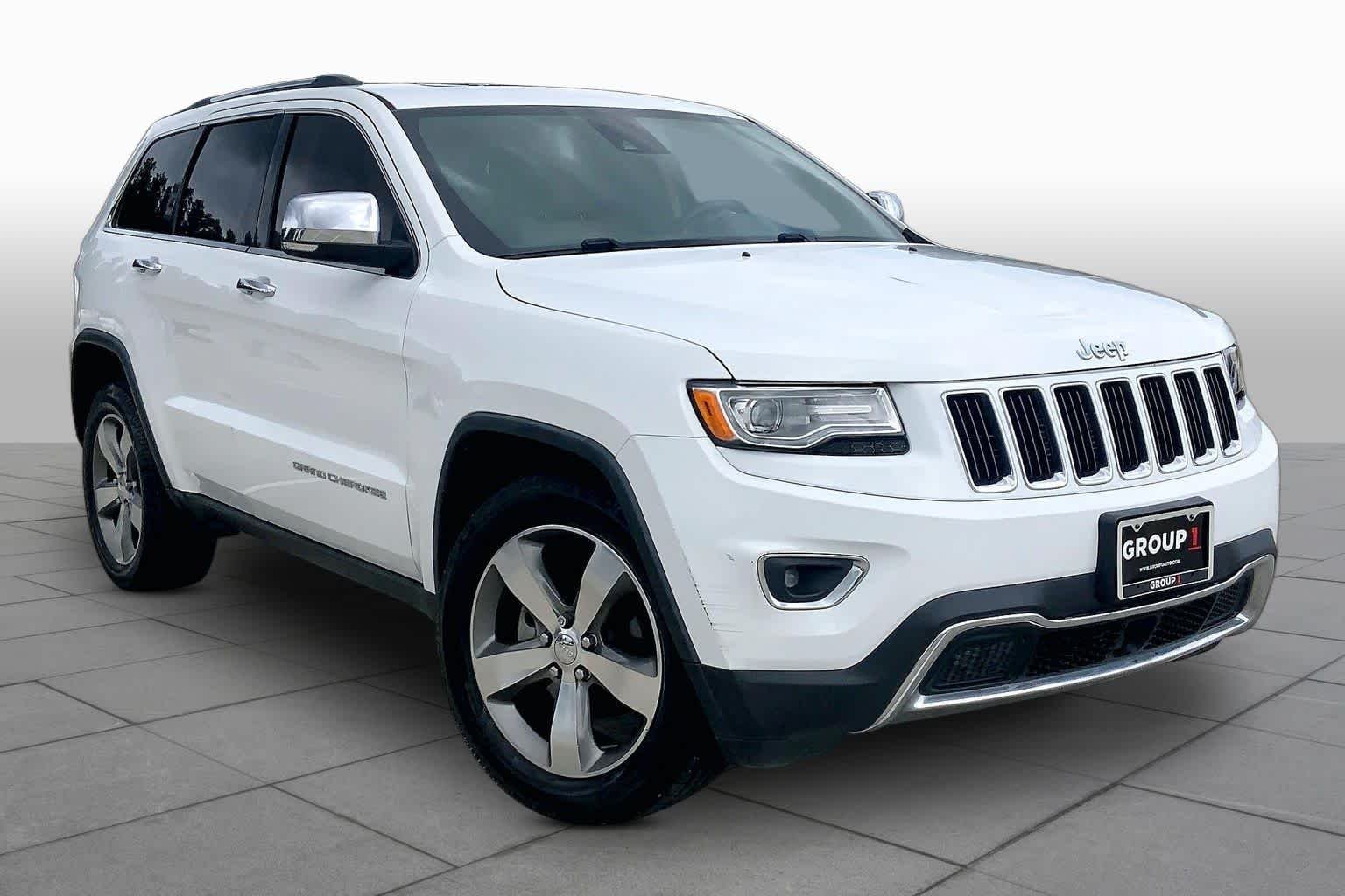 Used 2015 Bright White Clearcoat Jeep Limited image 3
