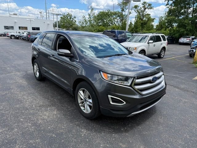 Used 2016 Gray Ford SEL image 4