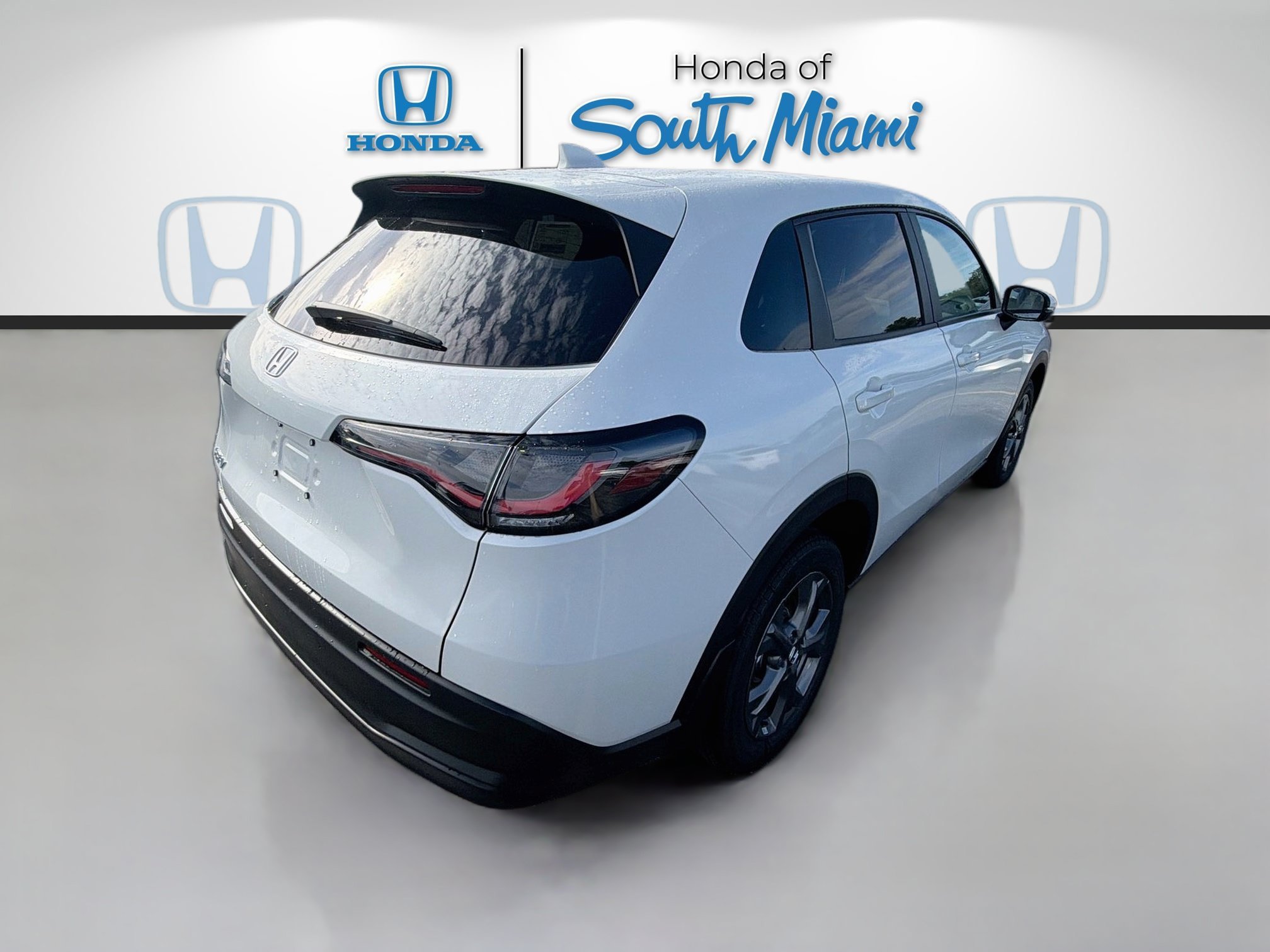 New 2027 Platinum White Pearl Honda LX image 6