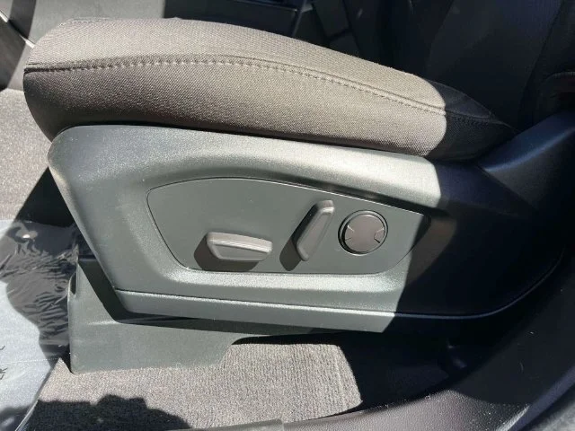 Used 2023 Gray Metallic Ford XLT image 32