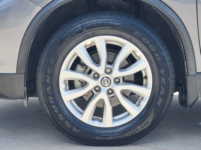 Used 2019 Gray Nissan SV image 10