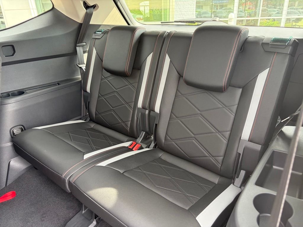 New 2026 Opal White Pearl Volkswagen 2.0T Peak Edition image 27