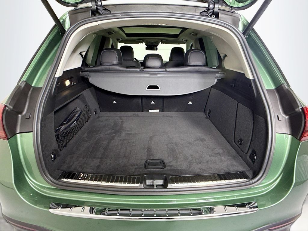 New 2026 MANUFAKTUR Ireland Mid Green Metallic Mercedes-Benz GLE 350 image 29