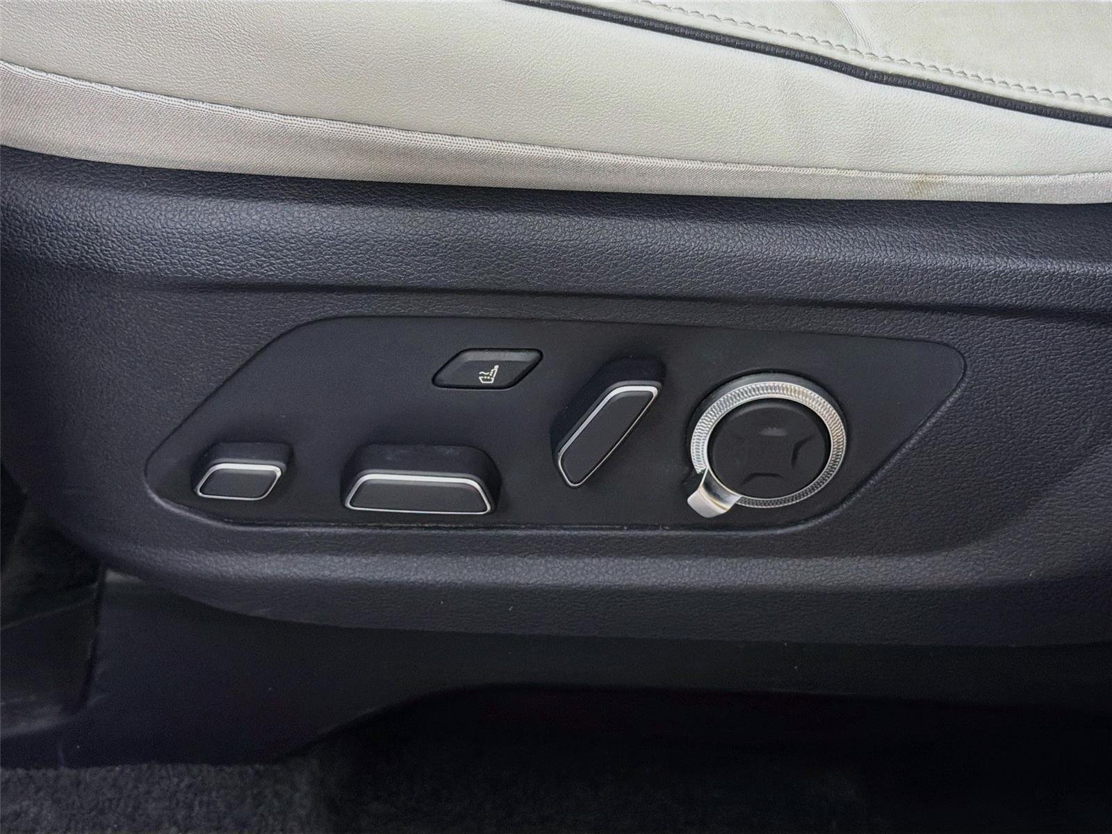 Used 2023 Steel Graphite Hyundai Calligraphy image 17