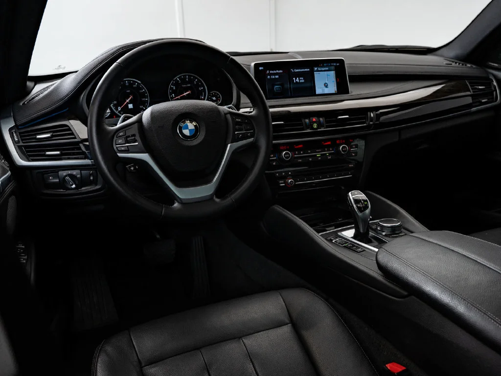 Used 2019 Mineral White Metallic BMW xDrive35i image 4