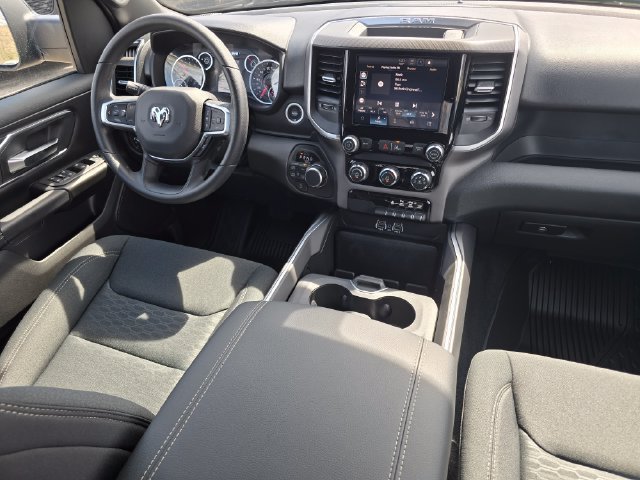 New 2026 Diamond Black Crystal Pearl-Coat Exterior Paint RAM Big Horn/Lone Star image 32