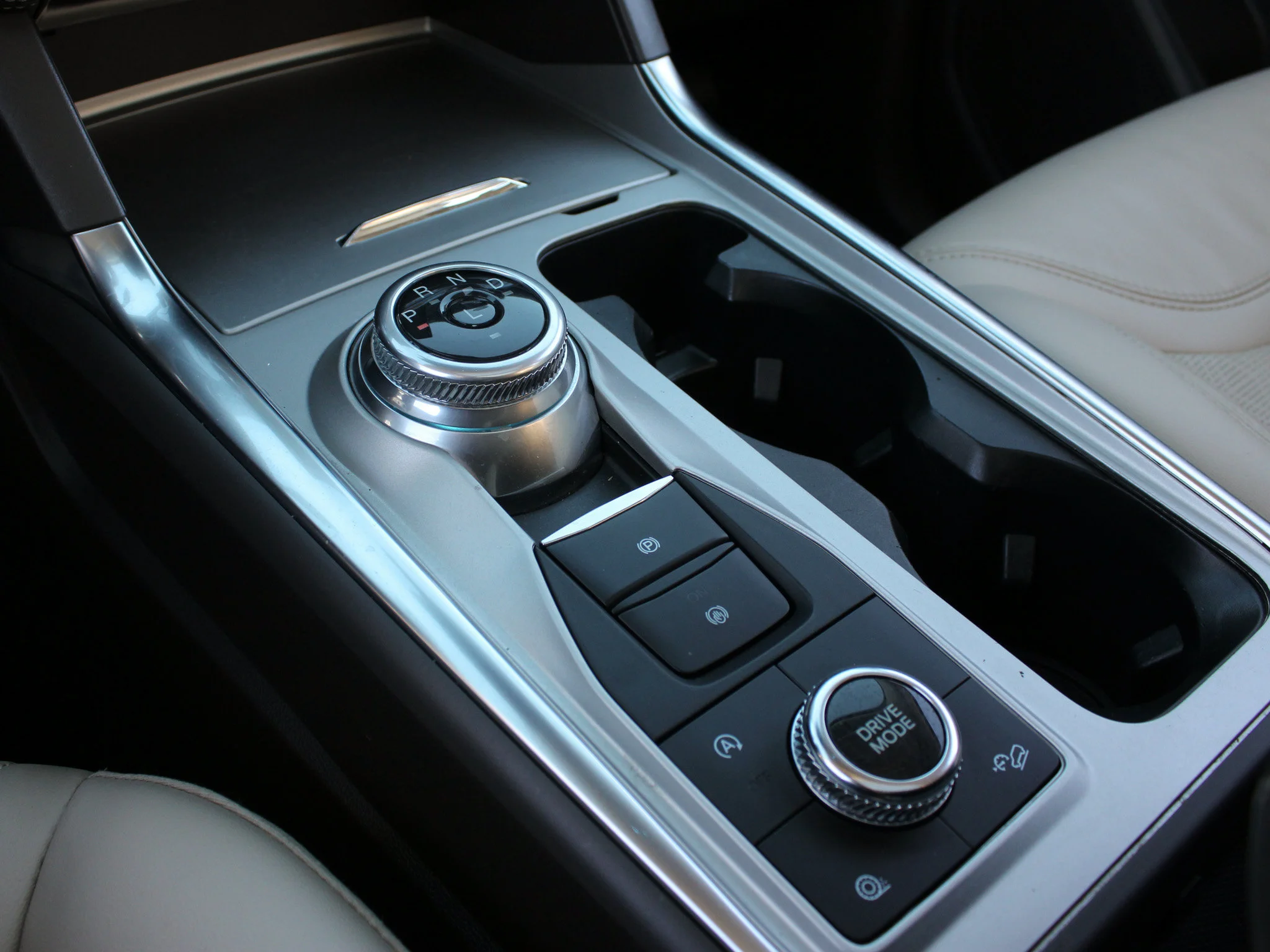Certified Used 2023 Black Ford Platinum * No Accidents | Apple CarPlay | Luxury 3-Row SUV | Bang & Olufsen | Adaptive Cruise image 31