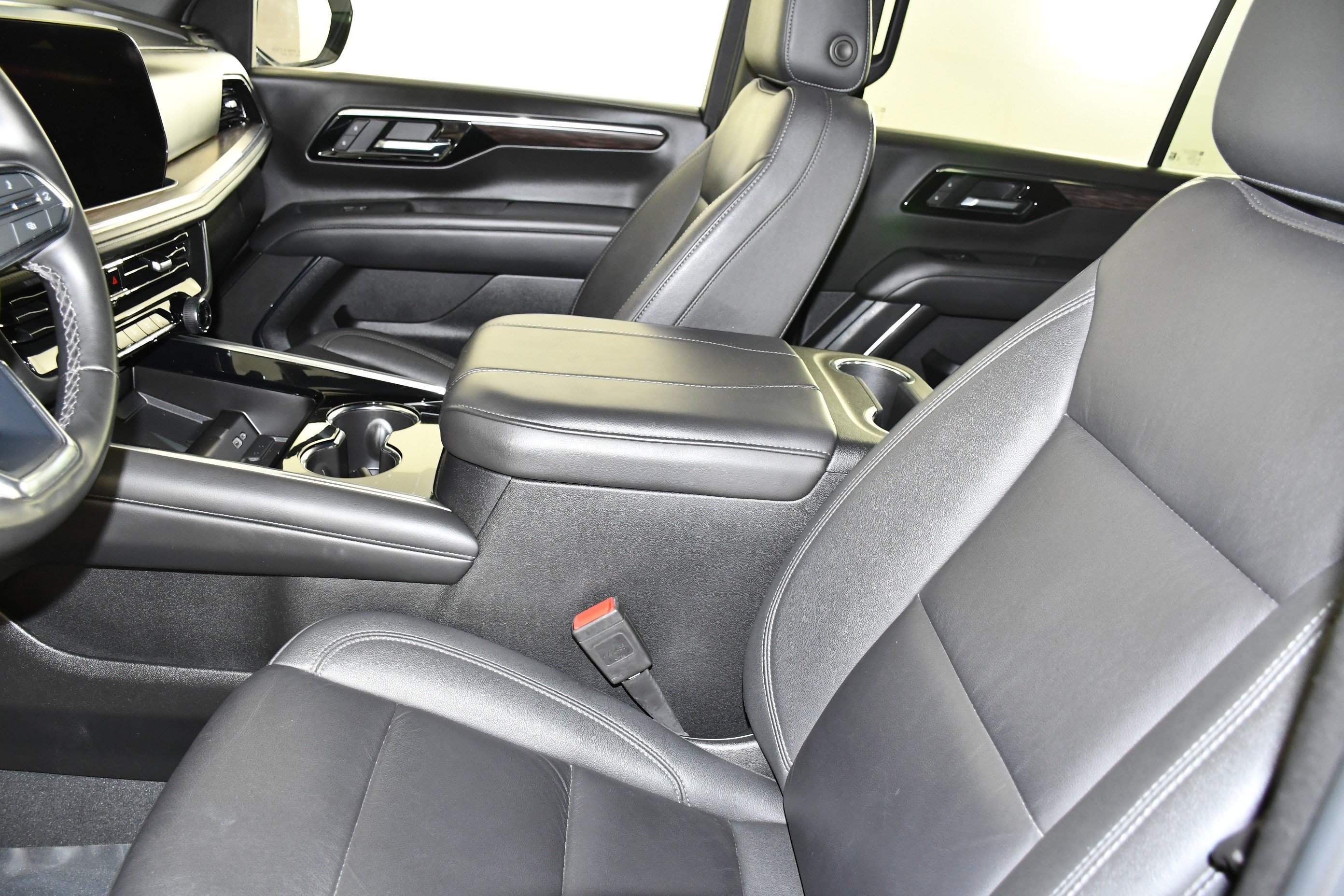 Used 2025 Sterling Gray Metallic Chevrolet Z71 image 41