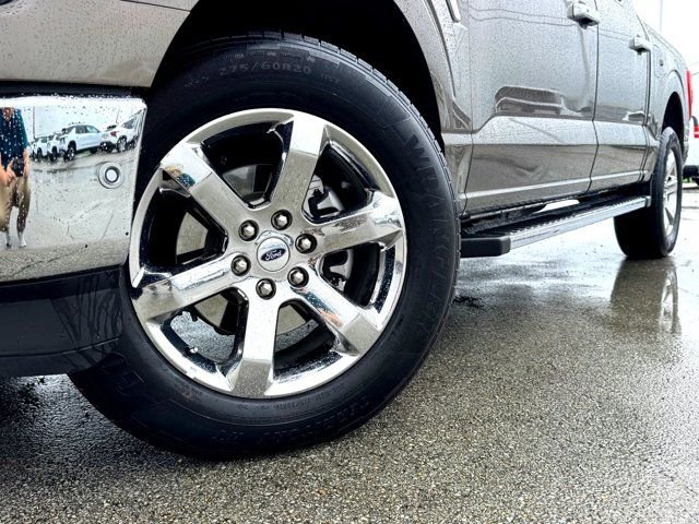 Used 2021 Gray Ford Lariat image 2