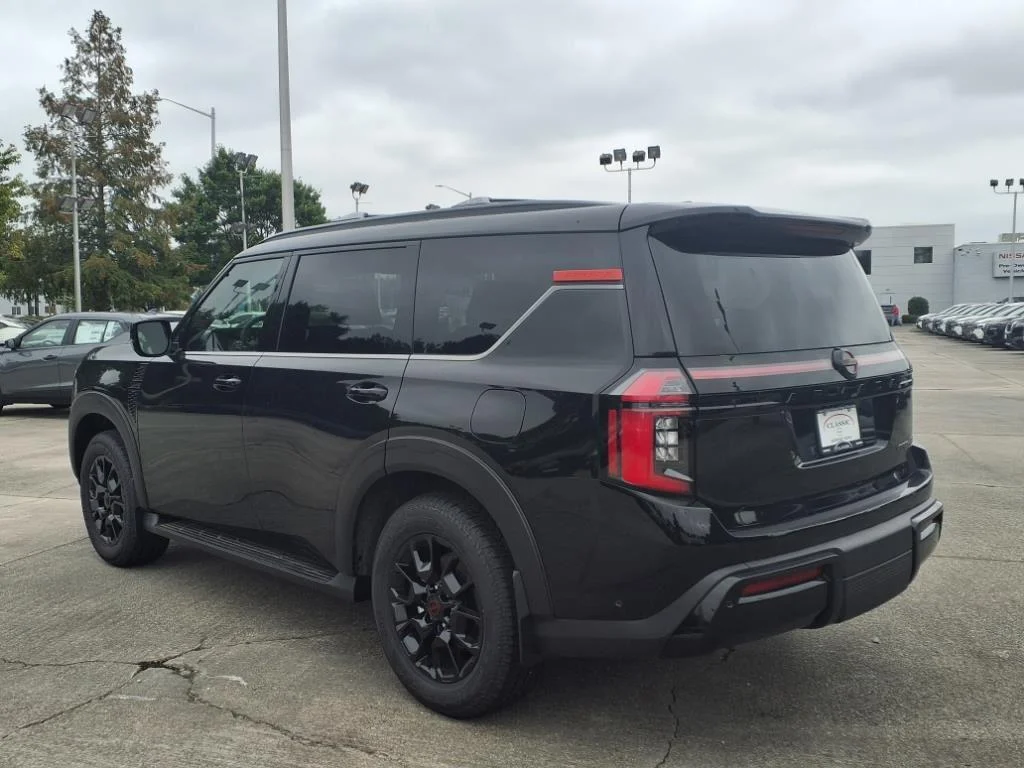 2025 Nissan Armada PRO-4X - Photo 6