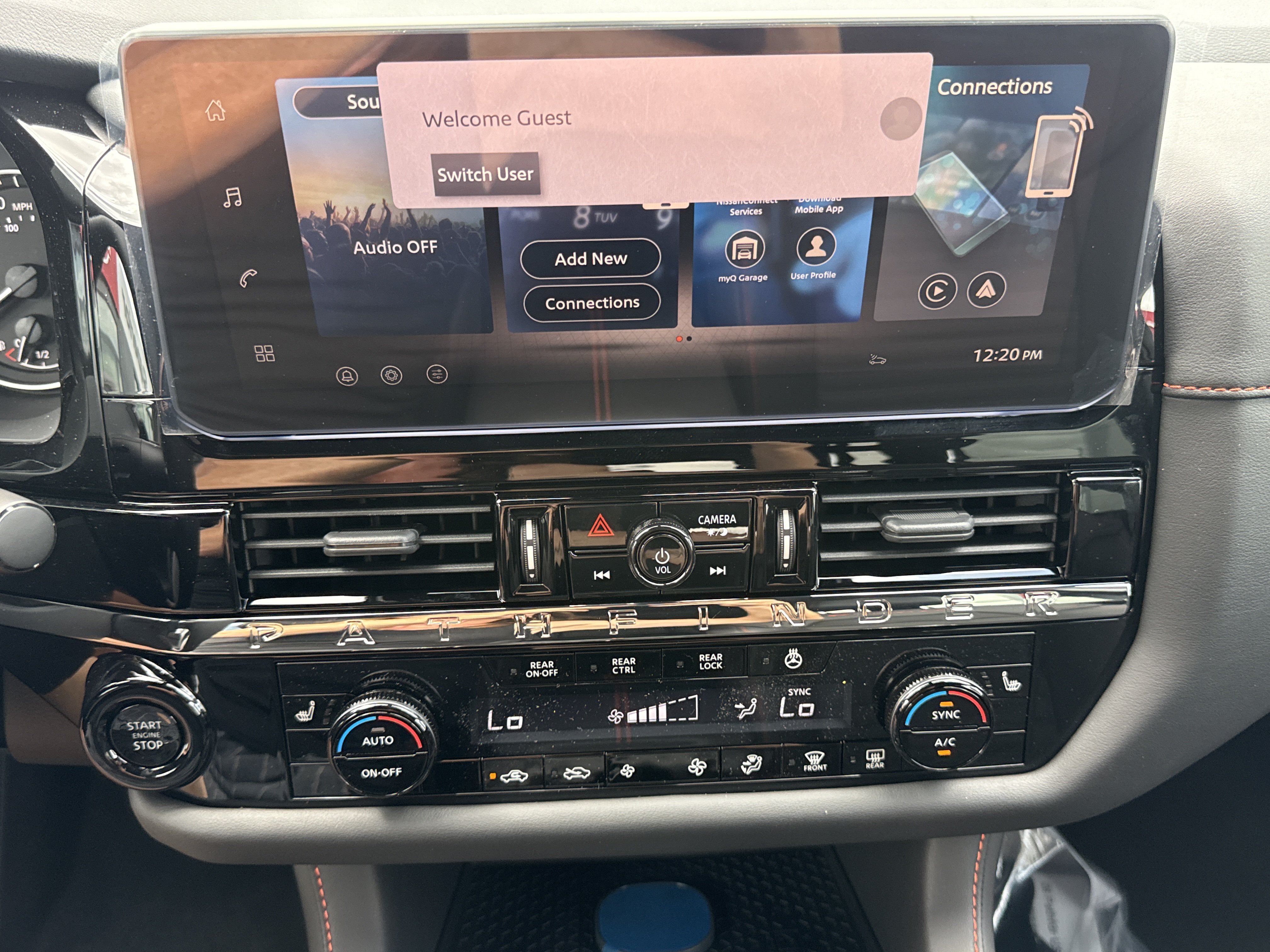 New 2026 Everest White Pearl Tricoat/Super Black Nissan Rock Creek 4WD image 18