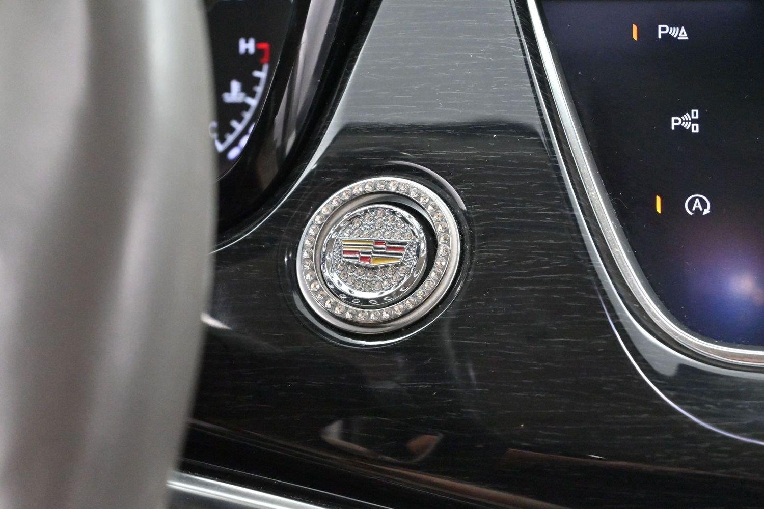 Used 2020 CRYSTAL WHITE TRICOAT Cadillac AWD Premium Luxury image 27
