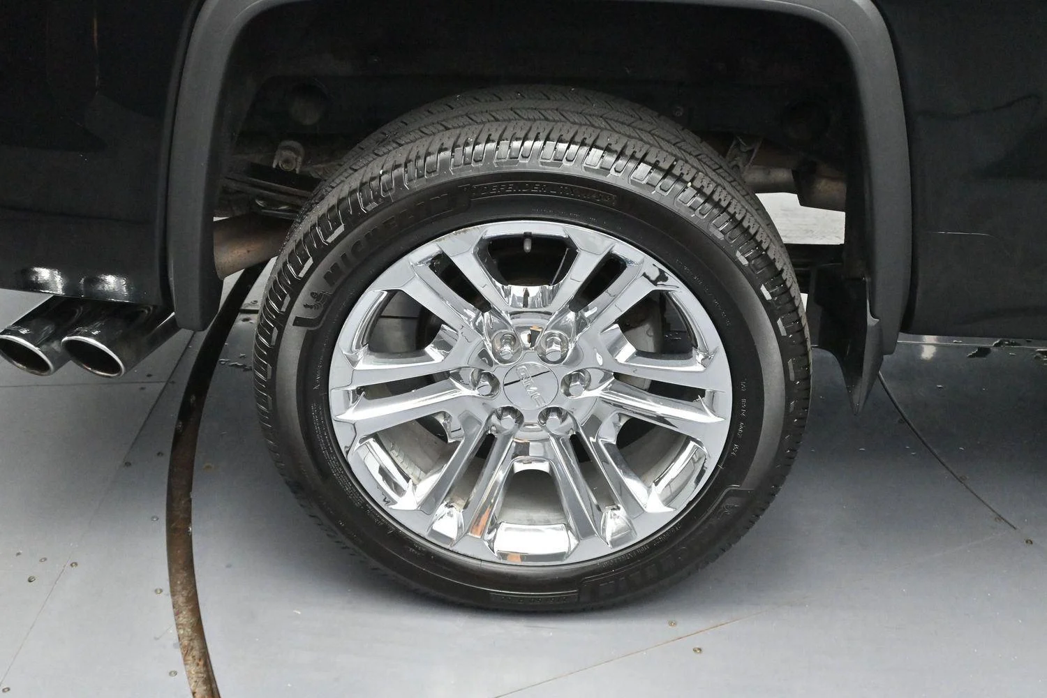 Used 2015 Onyx Black GMC Denali image 34