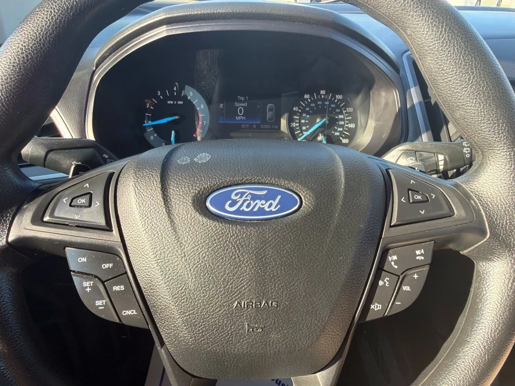 Used 2018 Magnetic Metallic Ford SE image 17