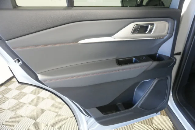 New 2027 Avalanche Gray Ford Active image 25
